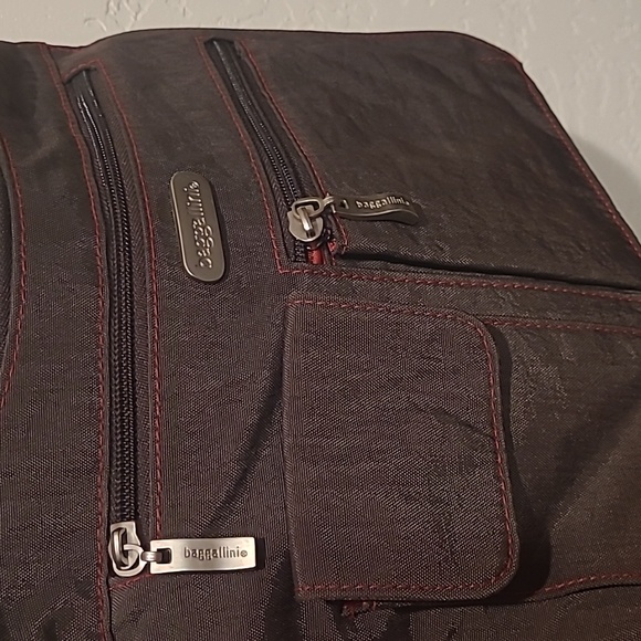 Baggallini bag purse crossbody canyon brown with red - Picture 3 of 6